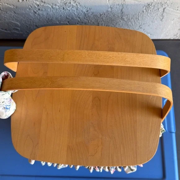 Longaberger Cake Basket and Lid - Picture 7 of 11